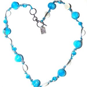 Sommar kort halsband. Turkos